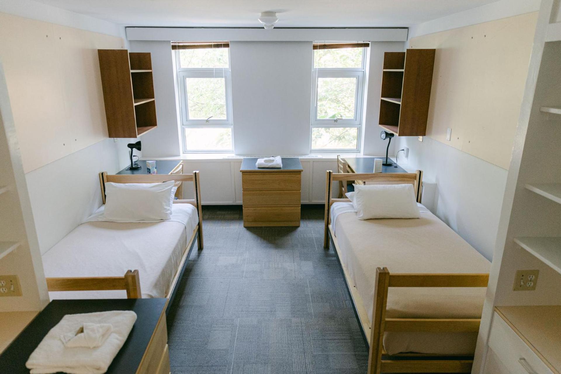 Pacific Spirit Hostel Ванкувър Екстериор снимка